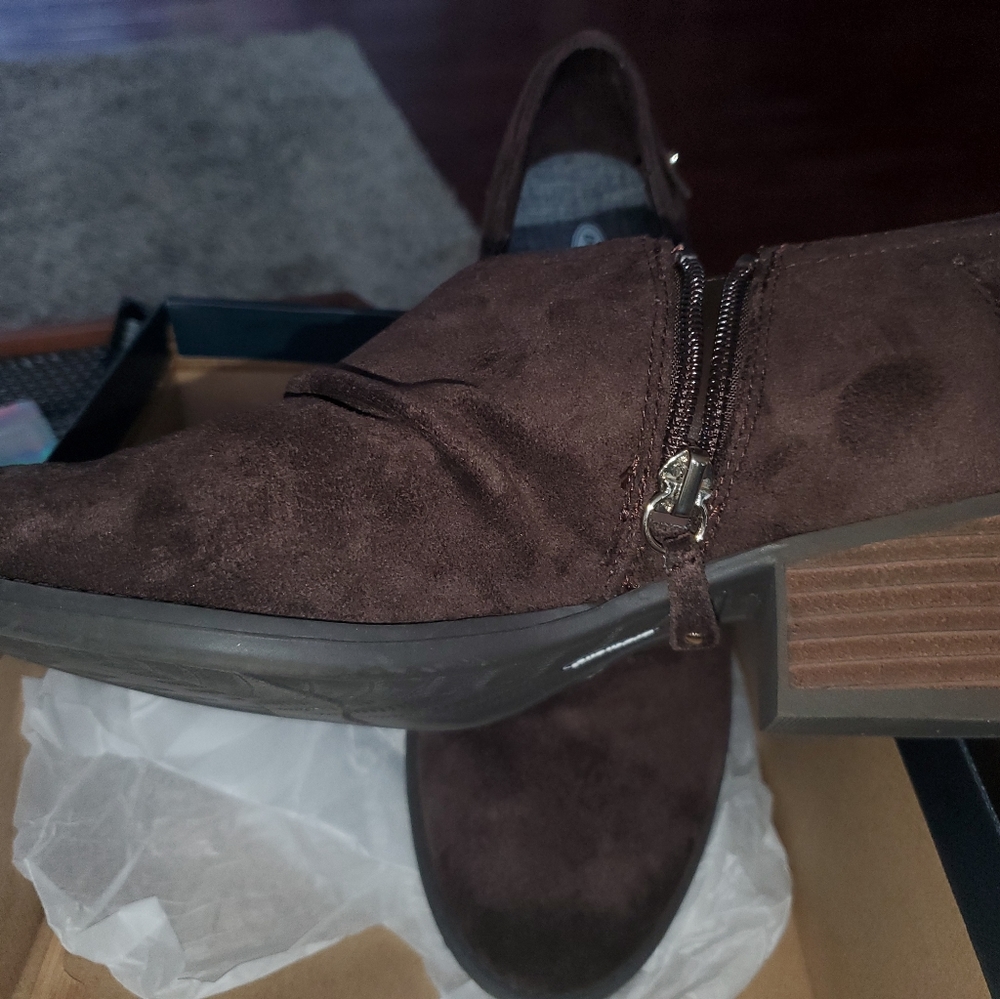 Booties - Picture 4 of 6